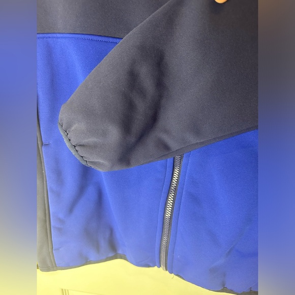 Under Armour Boys Large Fleece Lined Navy & Blue Colorblock Zip Softshell Jacket - Picture 4 of 7